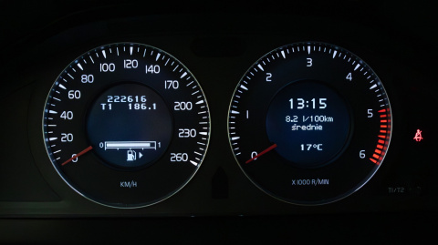 Volvo V70 (2007-2011) polskie menu w wyświetlaczu i liczniku Volvo V70 (2007-2011) polskie menu w wyświetlaczu i liczniku