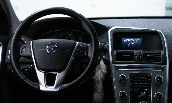 🚗 Aktywacja fabrycznej nawigacji w systemie Volvo Sensus – co warto wiedzieć?