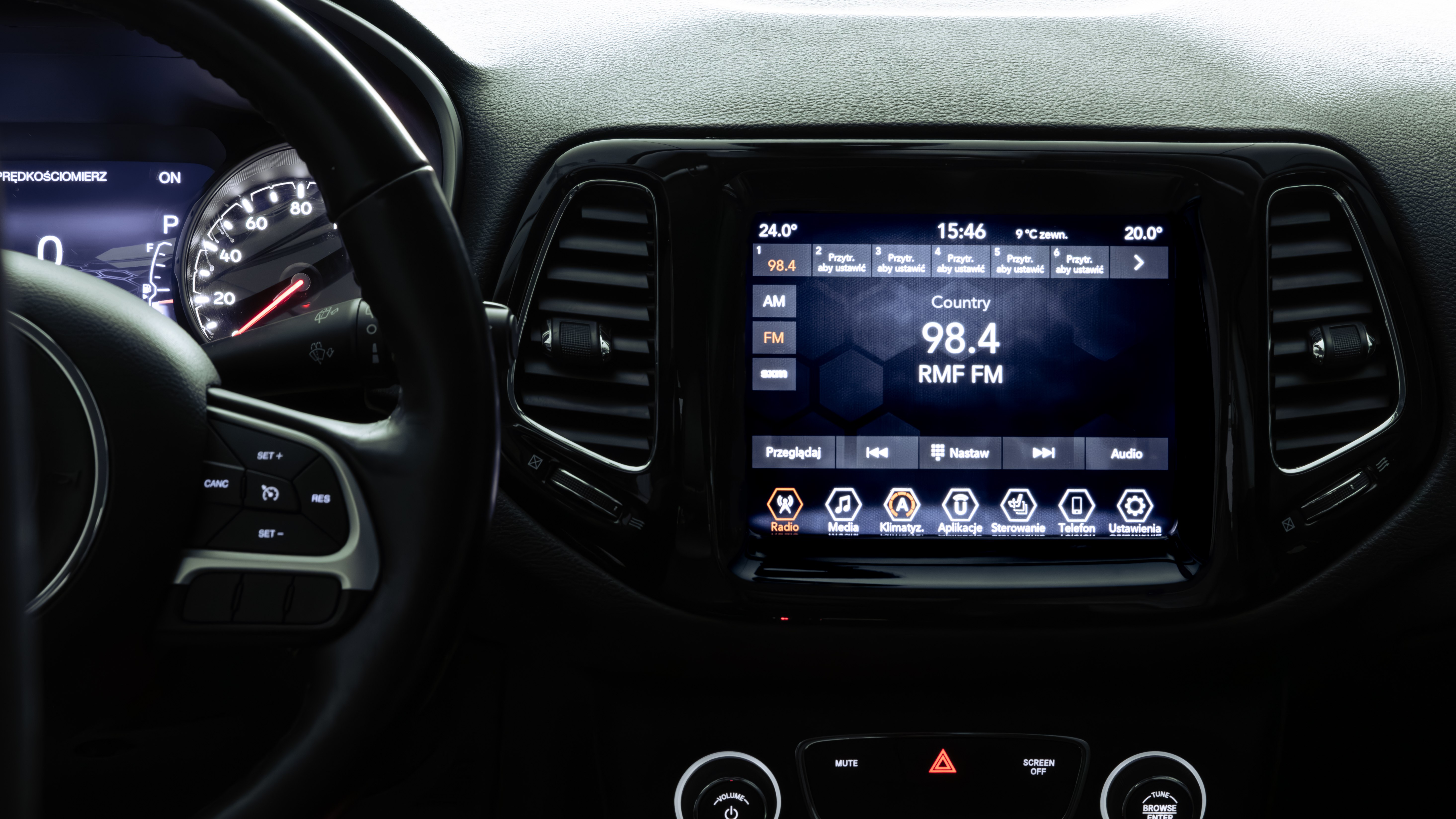 Jeep Compass polskie stacje radiowe