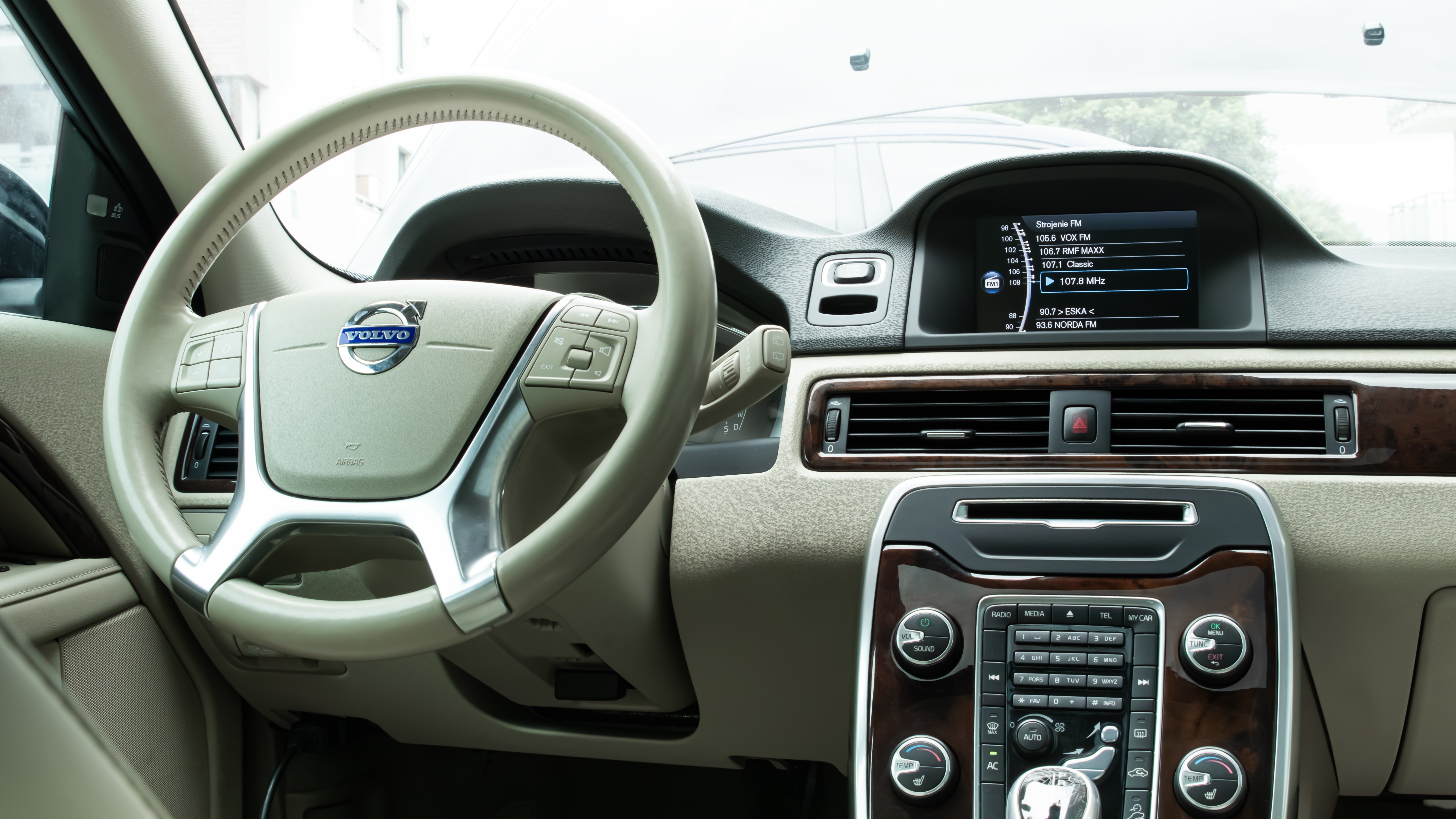 Volvo XC70 wnętrze