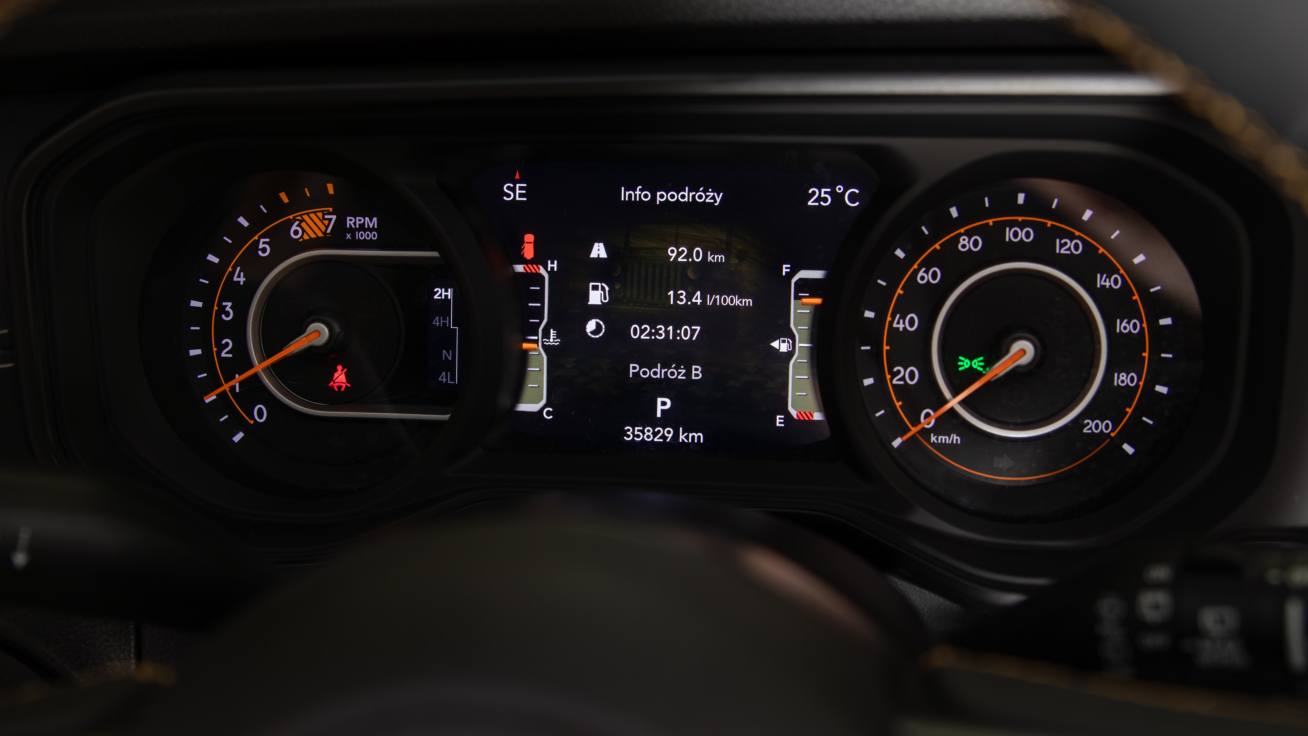 język polski w liczniku jeep wrangler