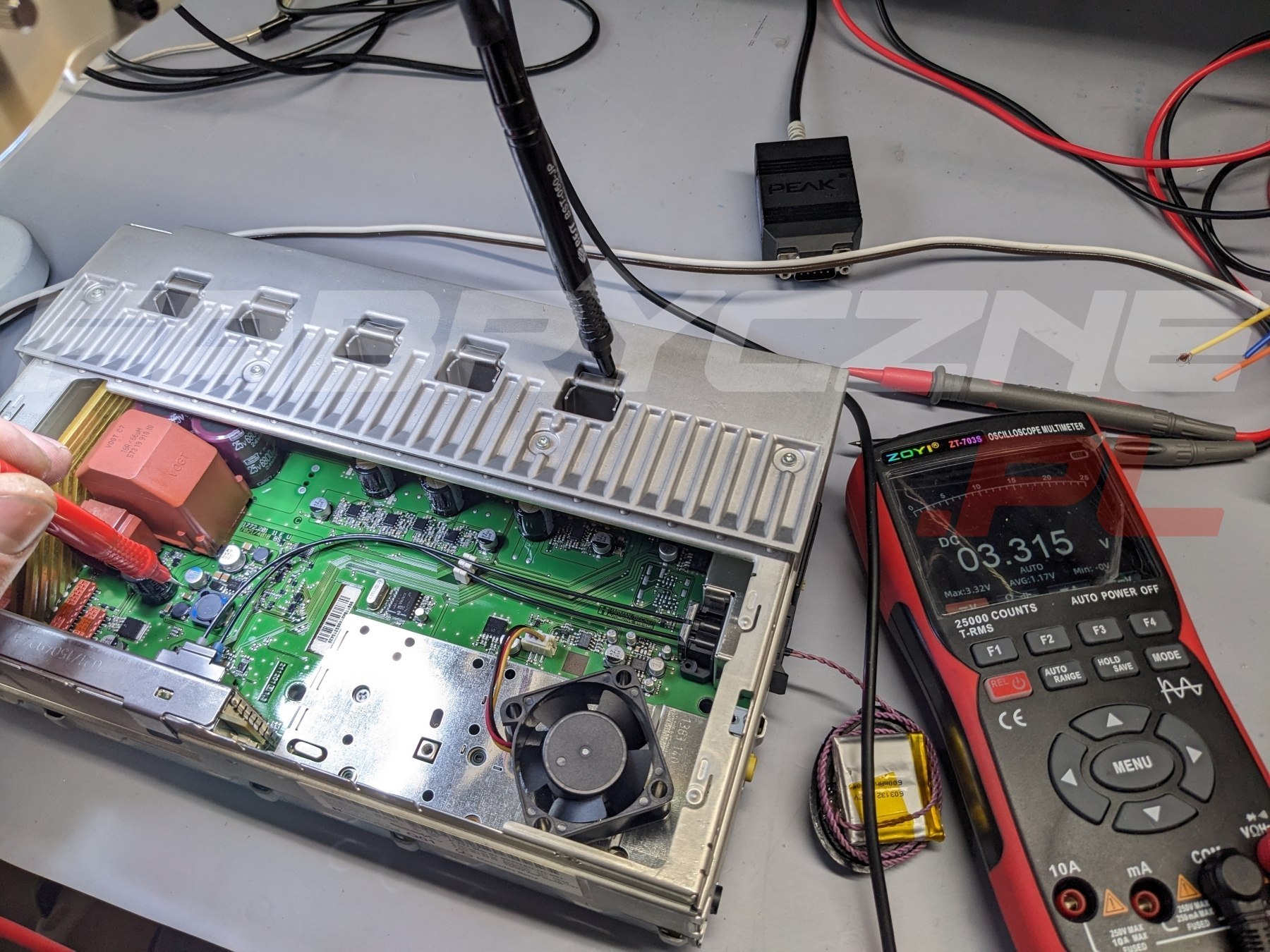 naprawa wzmacniaczy samochodowych