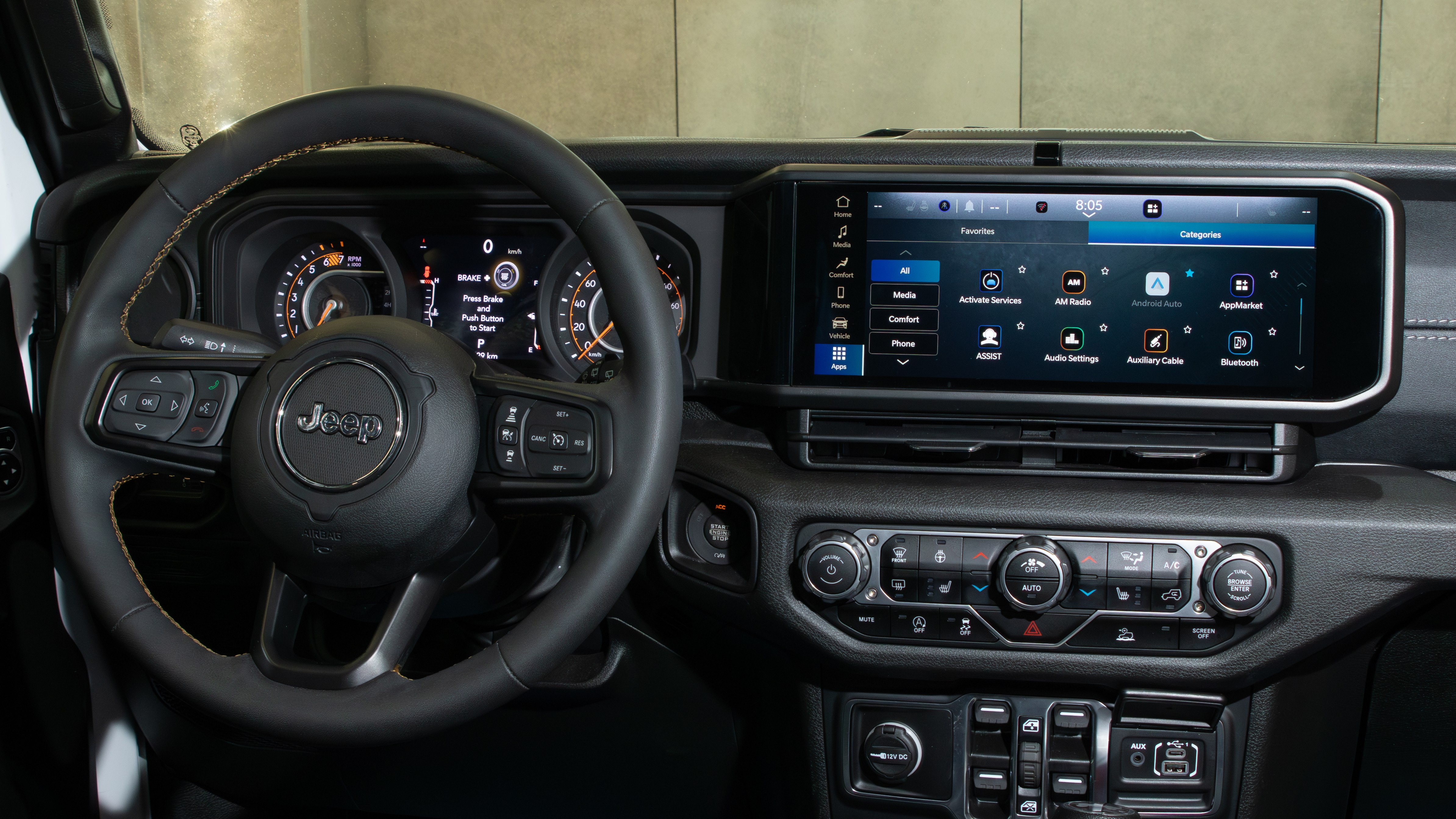 UCONNECT 5 HARMAN BECKER 12.3”